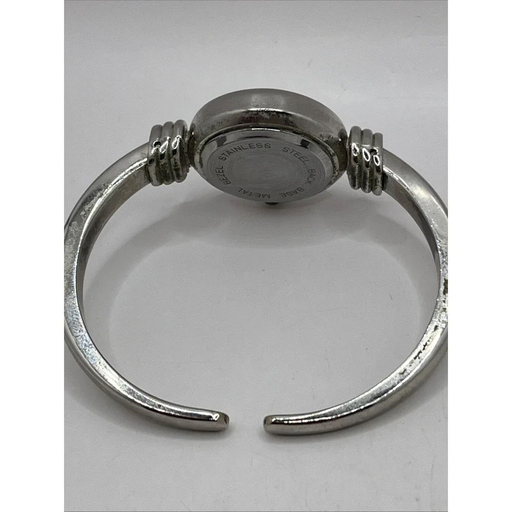Snowflake Women's Quartz Watch Silver Tone Bangle Band 25mm Case- New‎ Battery